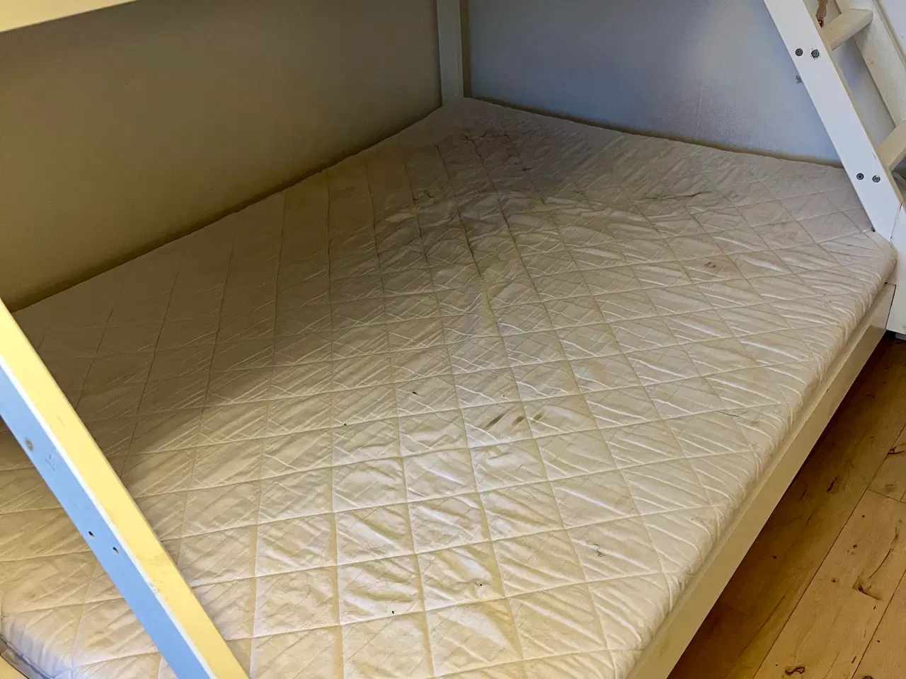 Billede 2 - Slidt køjeseng