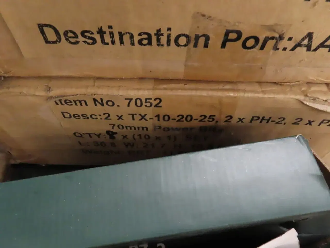 Billede 6 - 3 + 2 kasser med Bits