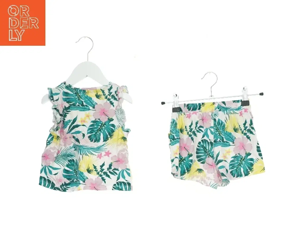 Billede 1 - Sæt fra Ellos (str. 104 cm)