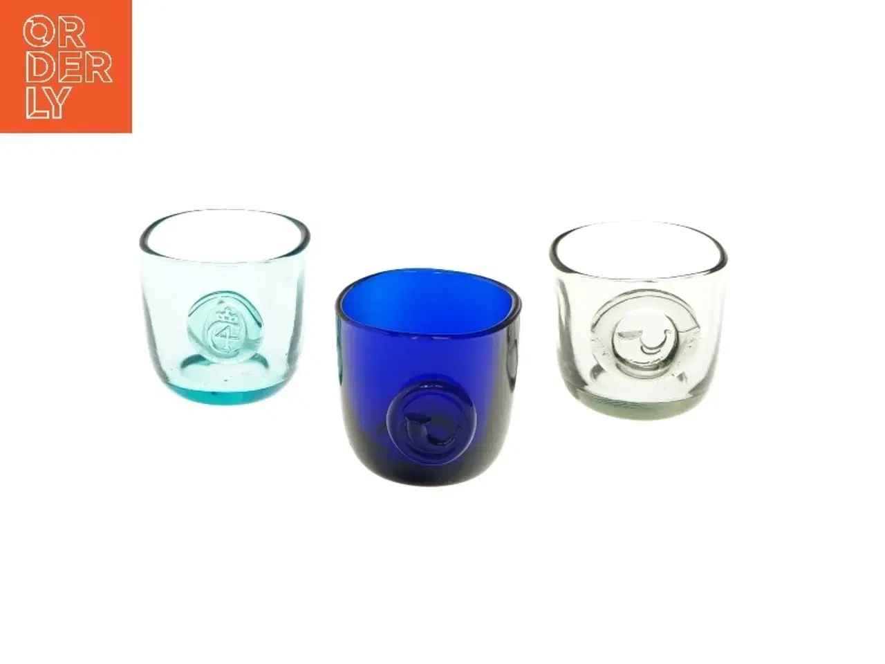 Billede 1 - Tre små glas m. Chr. VI våbenskjold (str. 6,5x6 cm)