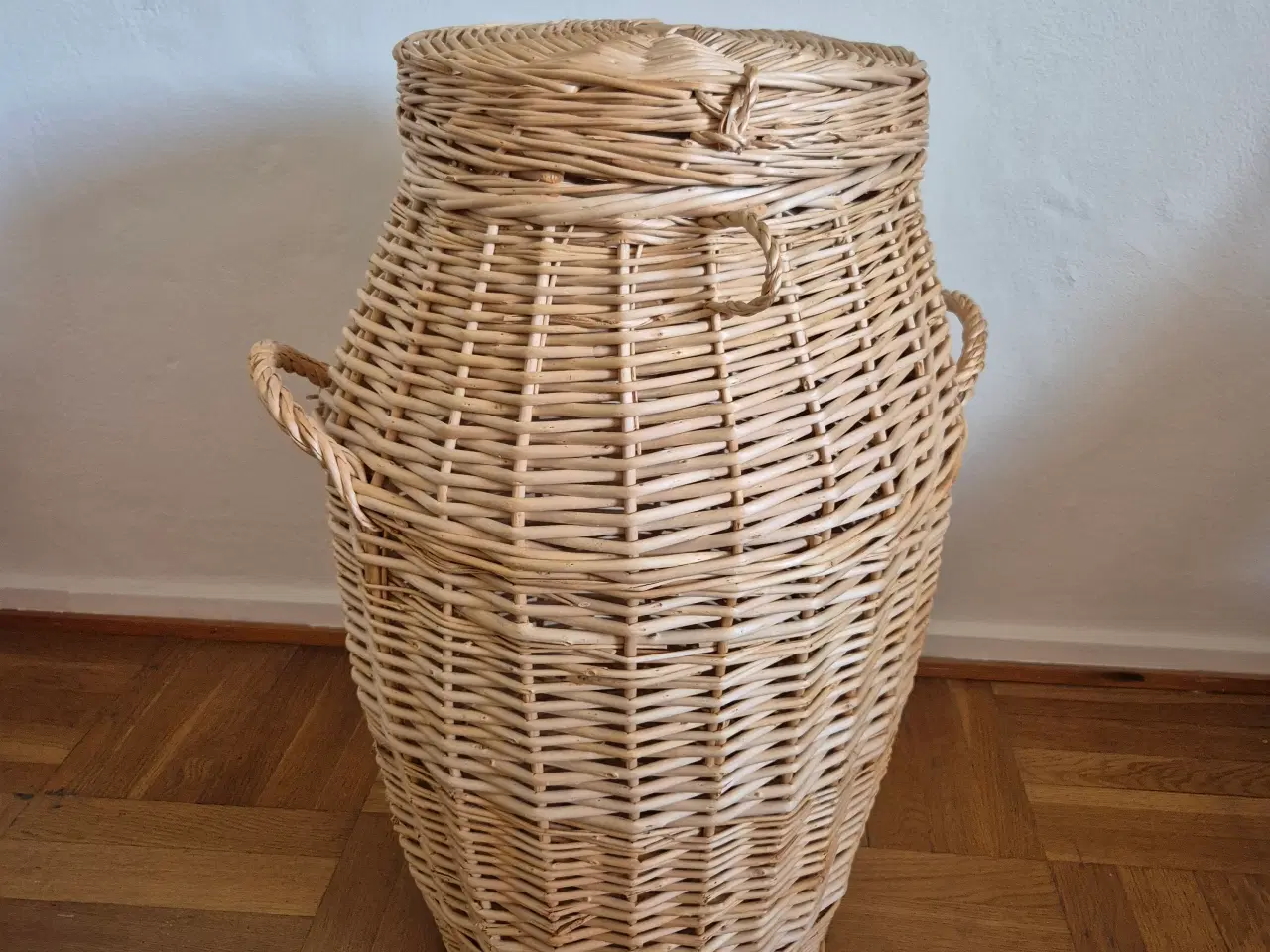 Billede 1 - Flot fletkurv