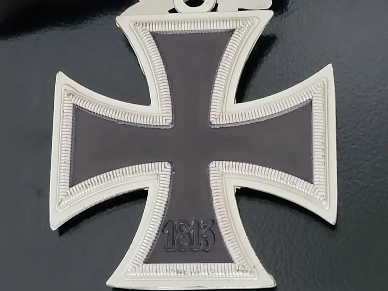 Billede 3 - Jernkorsets Ridderkors i sølv(farvet) vedhæng