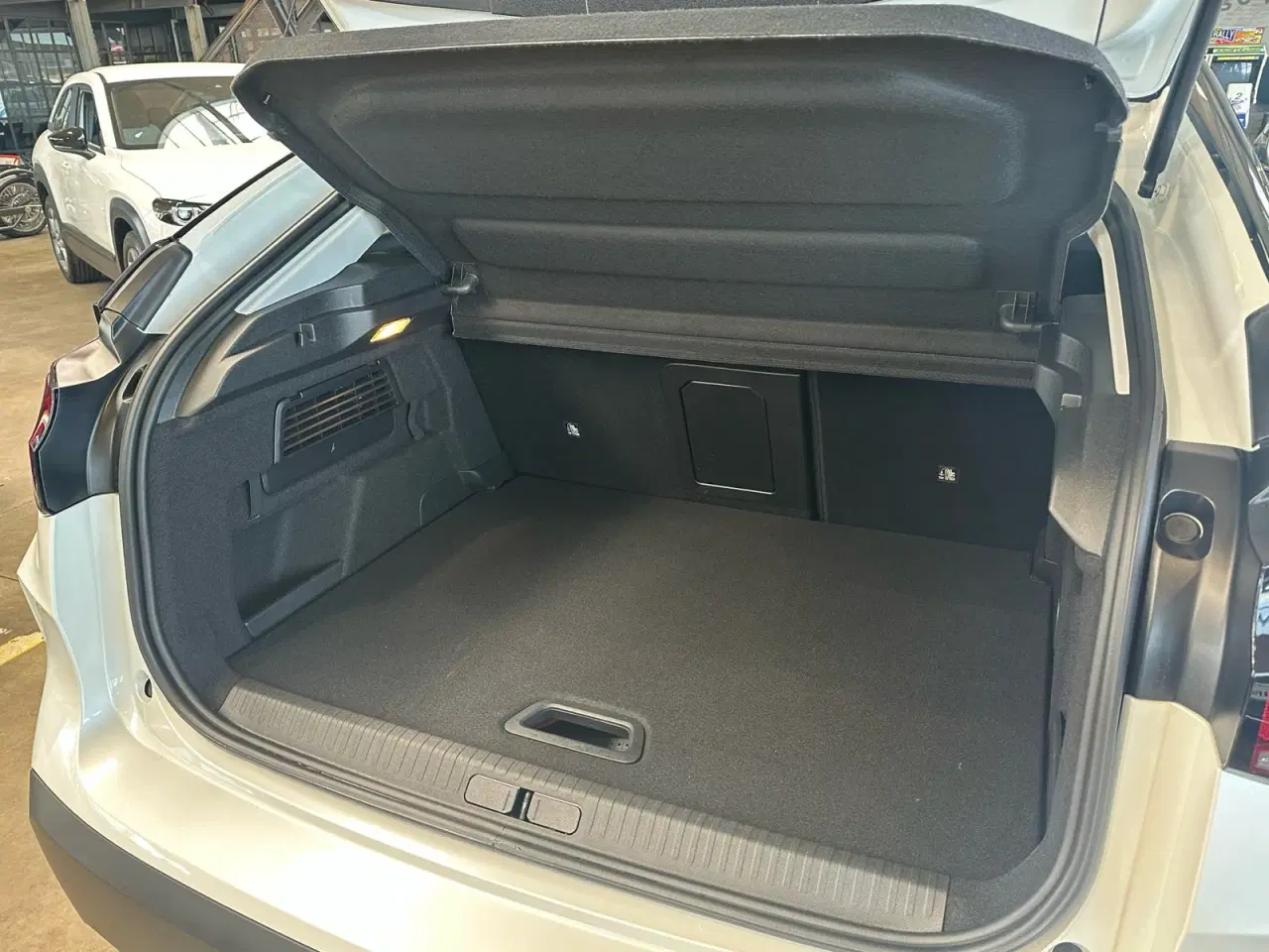 Billede 11 - Citroën ë-C4 50 Shine