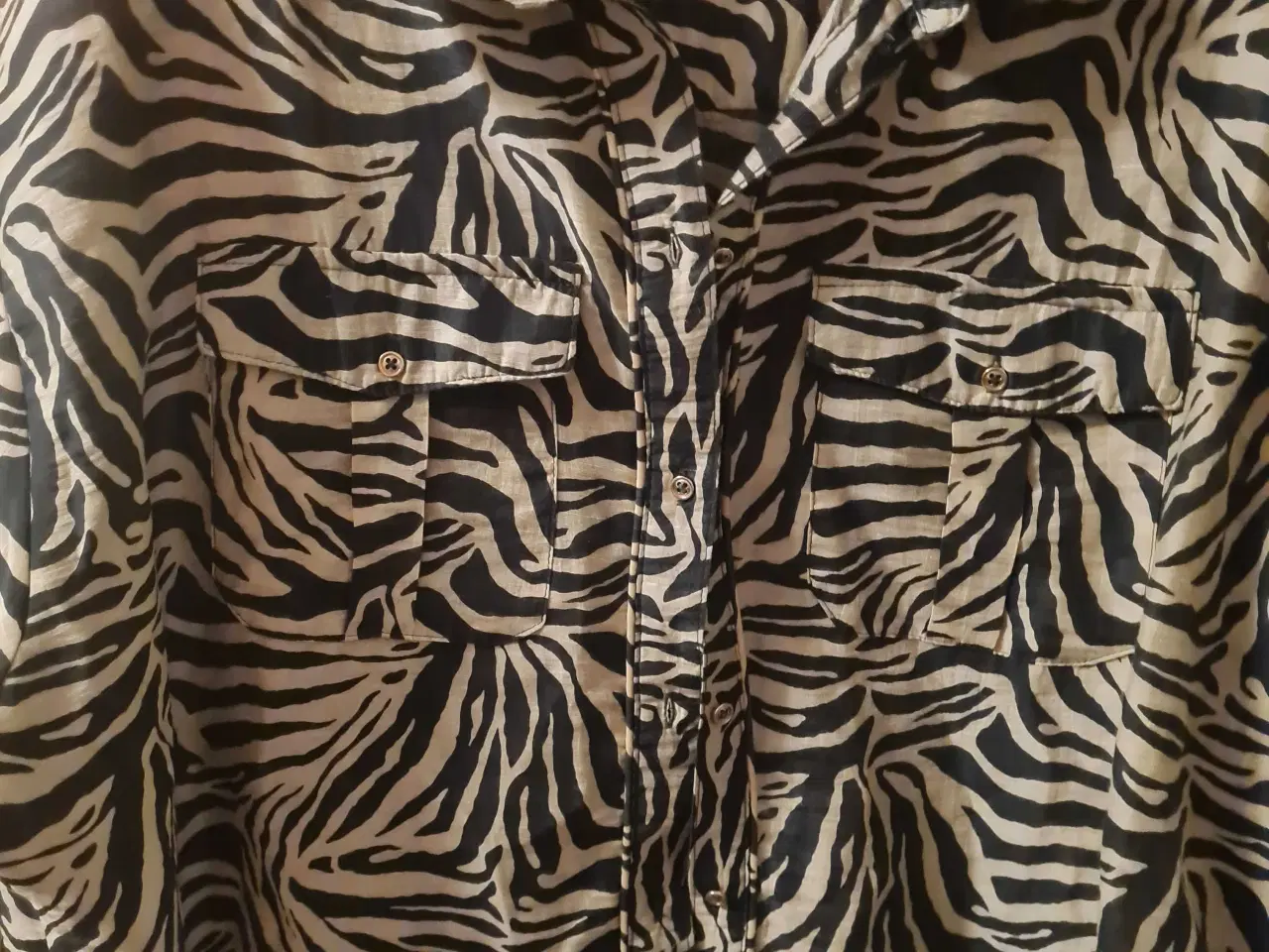 Billede 5 - Zizzi skjorte i str M 46-48