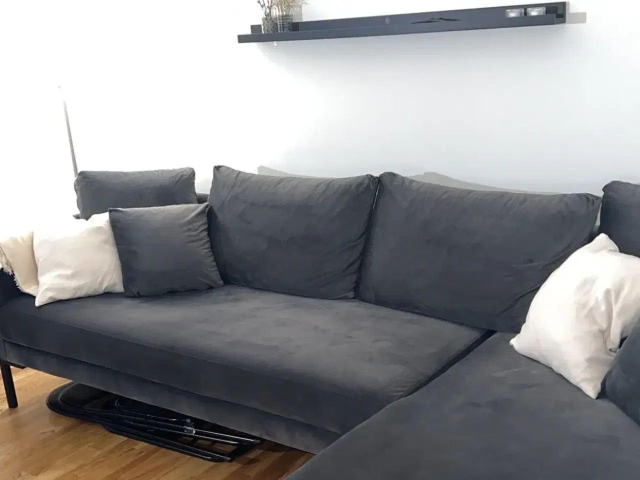 Billede 4 - Grå sofa i velour 