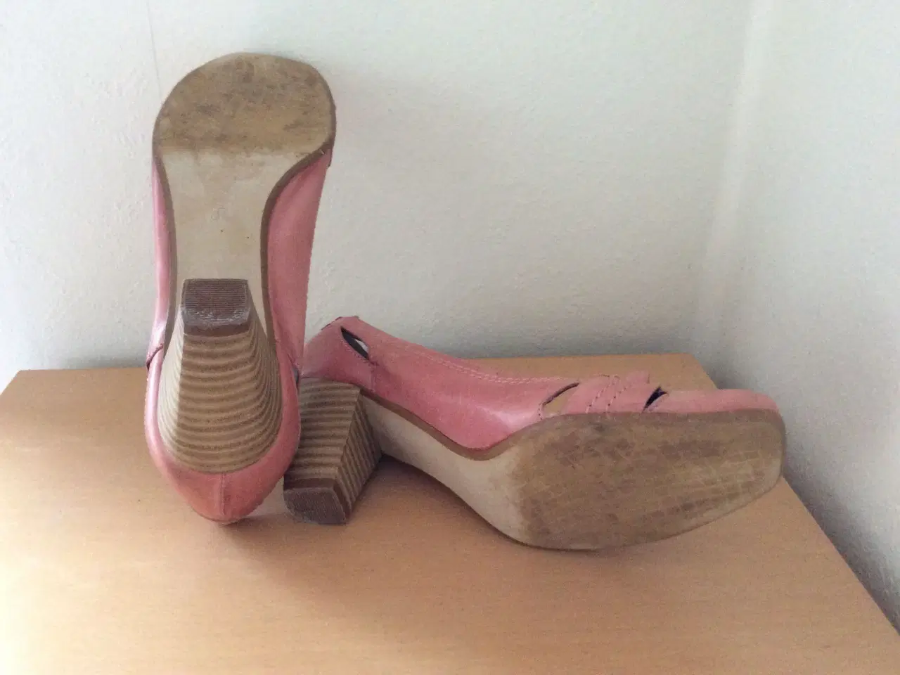 Billede 2 - Gl. Rosa Tamaris pumps 