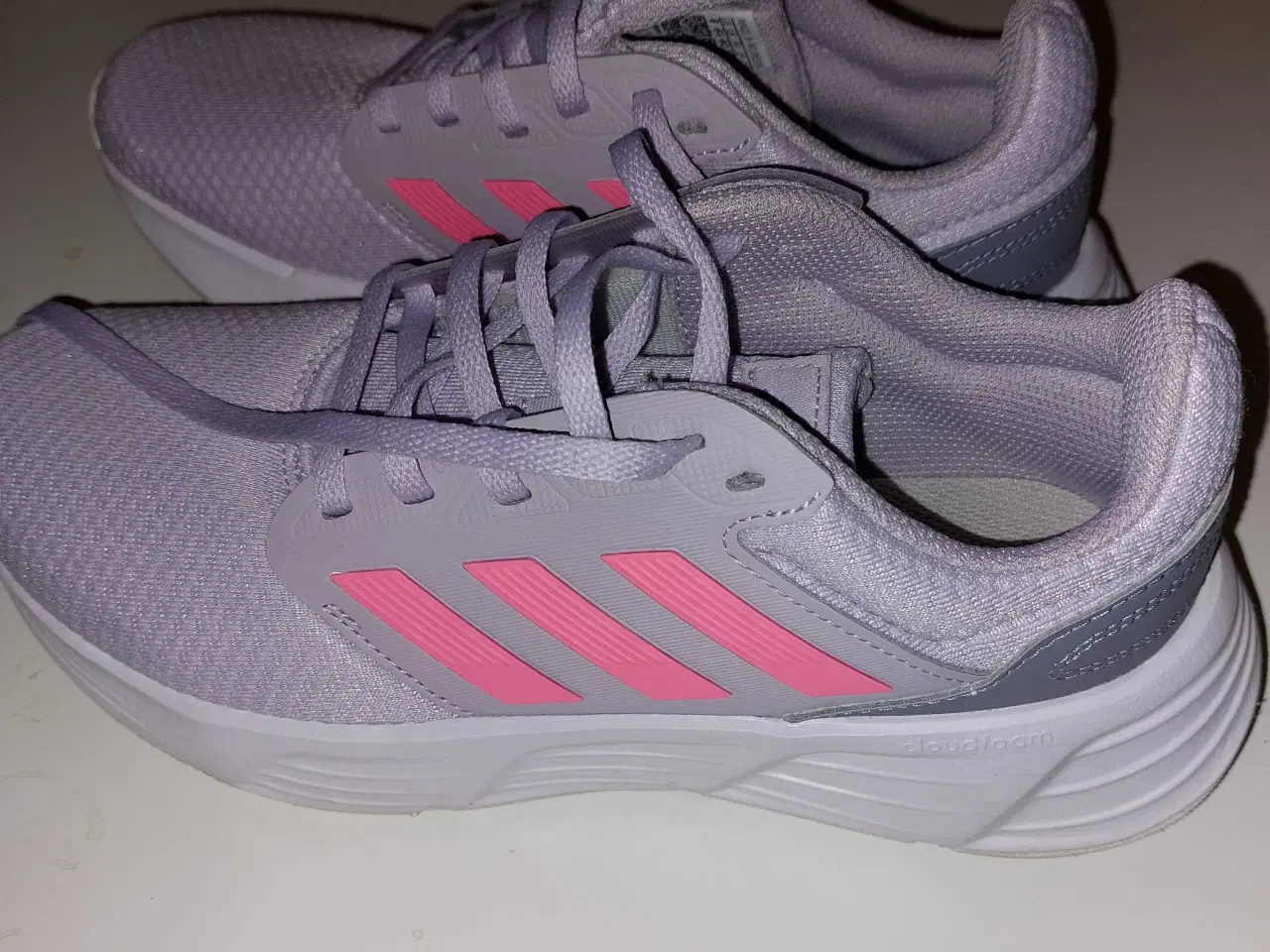 Billede 2 - Adidas løbesko