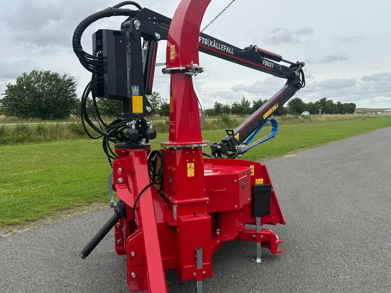 Billede 3 - TP 270 PTO K med FTG 6,3m kran med fjernbetjent joystick.