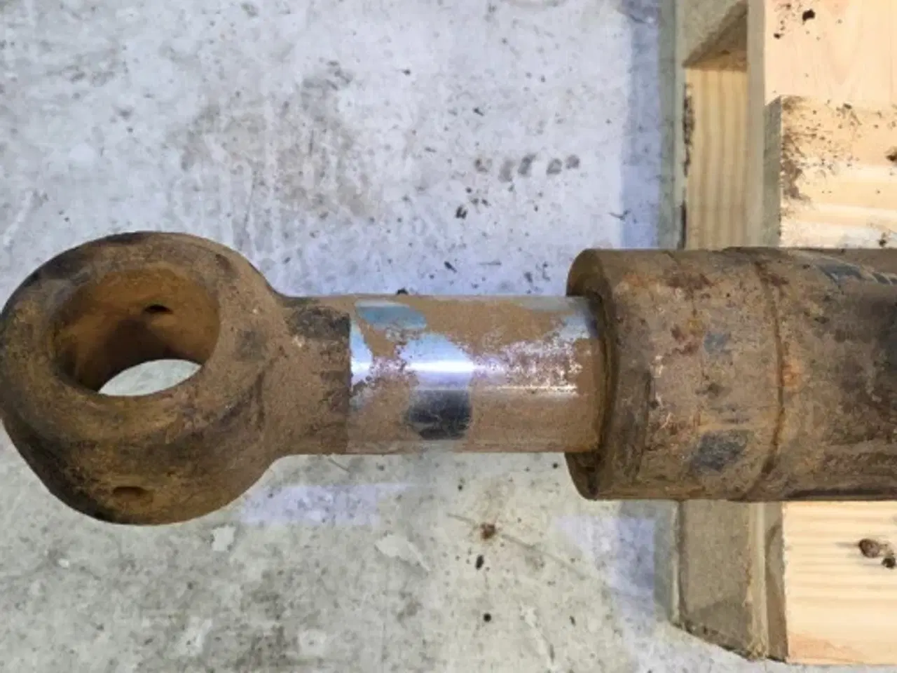 Billede 6 - New Holland LB110 Cylinder 87410324