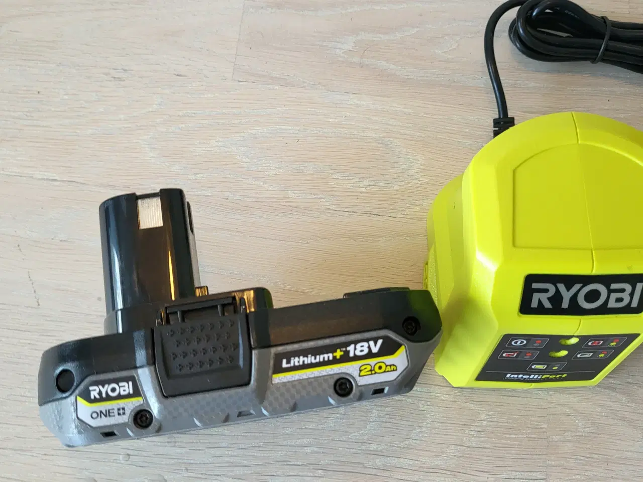 Billede 4 - Ryobi 18v 2ah Batteri med oplader