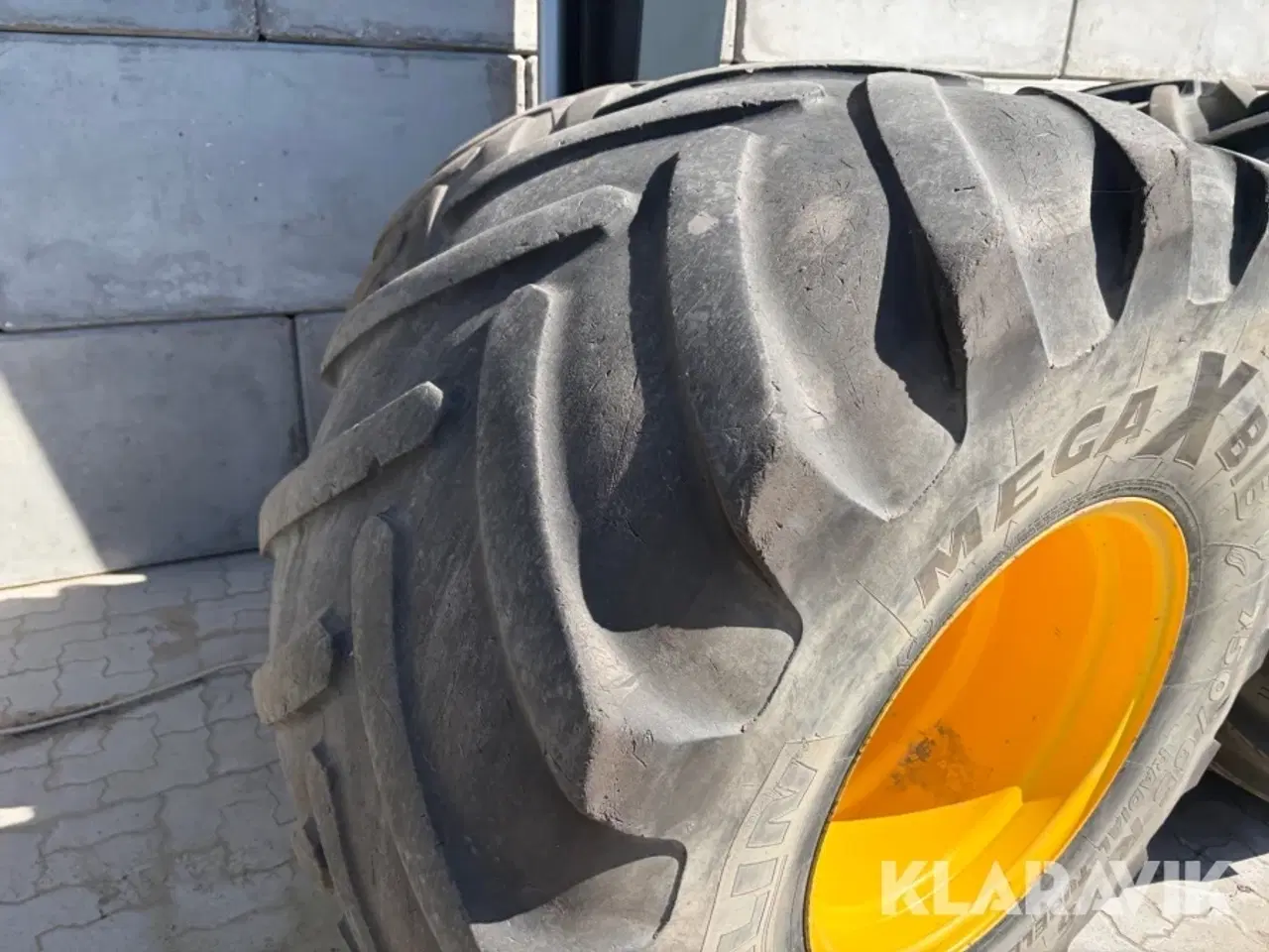 Billede 3 - Dæk Michelin & Alliance med fælge til gummiged 4 styk