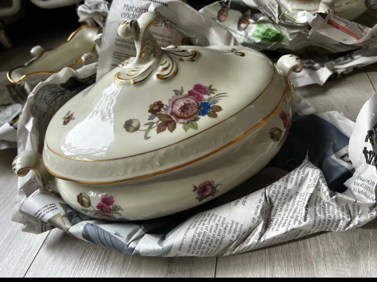 Billede 20 - Antik service fra kjøbenhavn porcelains malleri