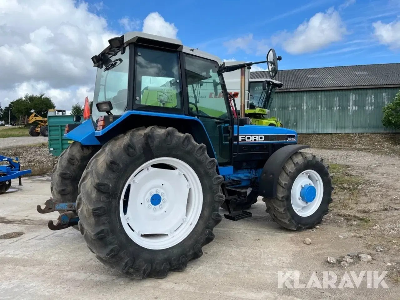 Billede 1 - Traktor Ford 8240