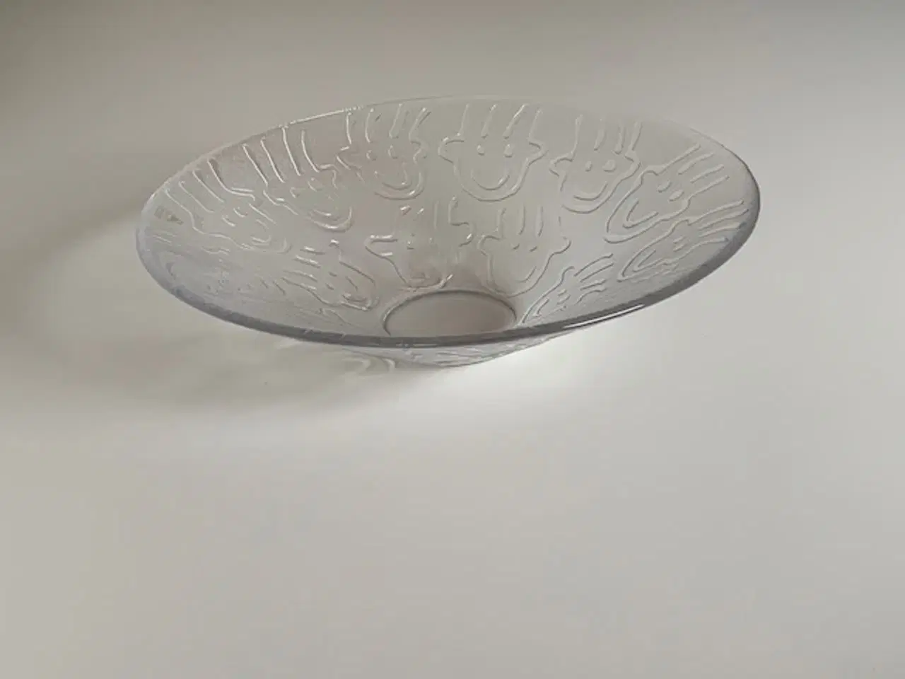 Billede 3 - Fad i glas med glade ansigter, Orrefors Sweden