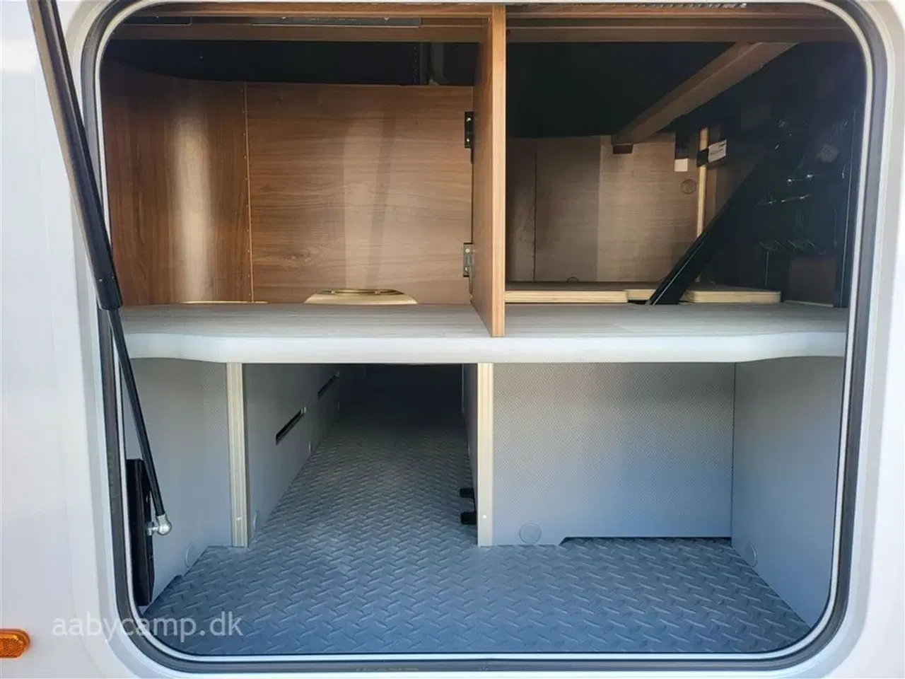 Billede 36 - 0 - Frankia I 740 GD F-Line   Topudstyret Titan 740, 4500 kg, luft bagaksel, 180 HK, Alde Centralvarme