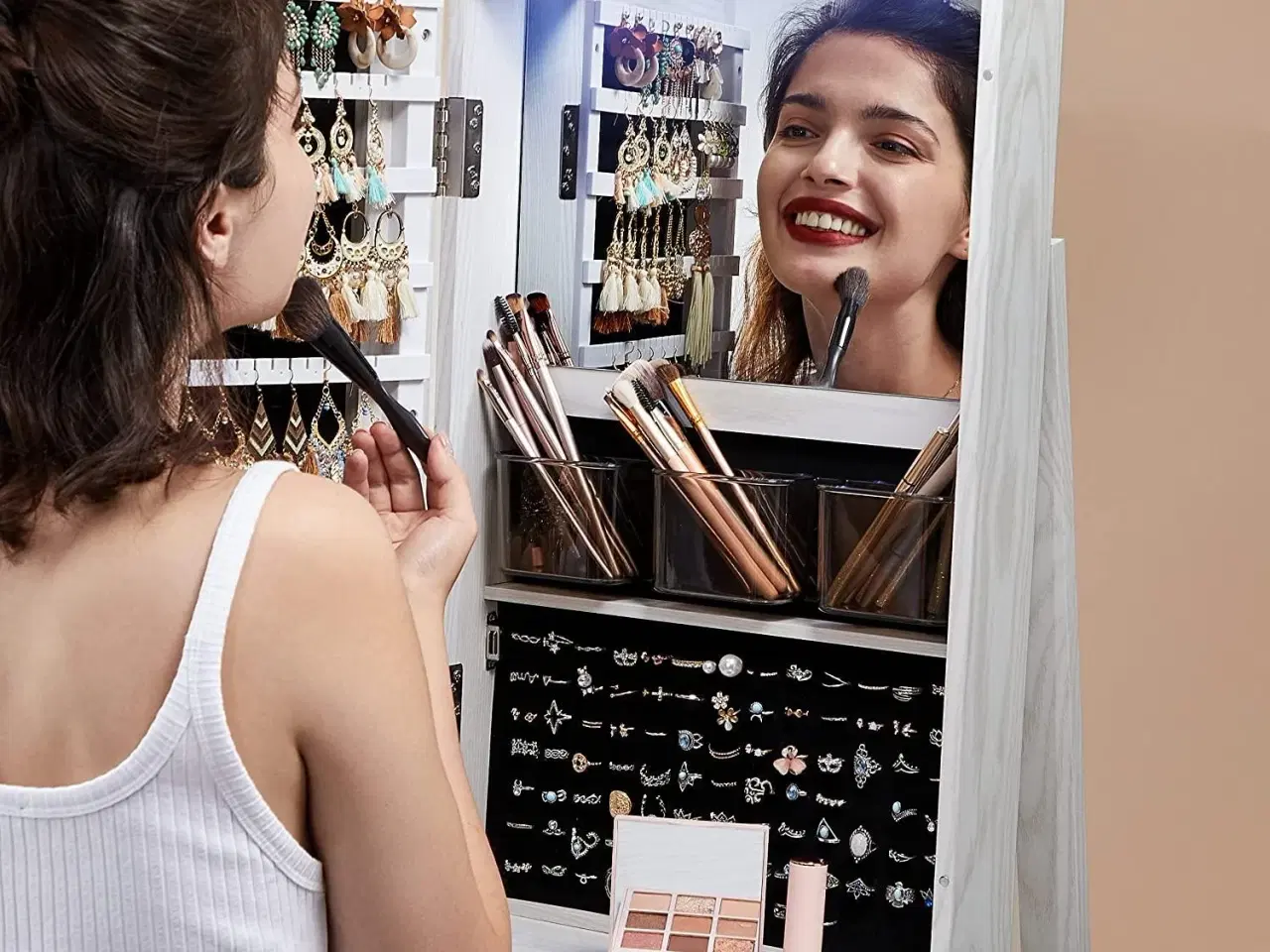 Billede 4 - Smykkespejl med skab – SONGMICS Jewellery Cabinet JJC007W01, hvid træstruktur