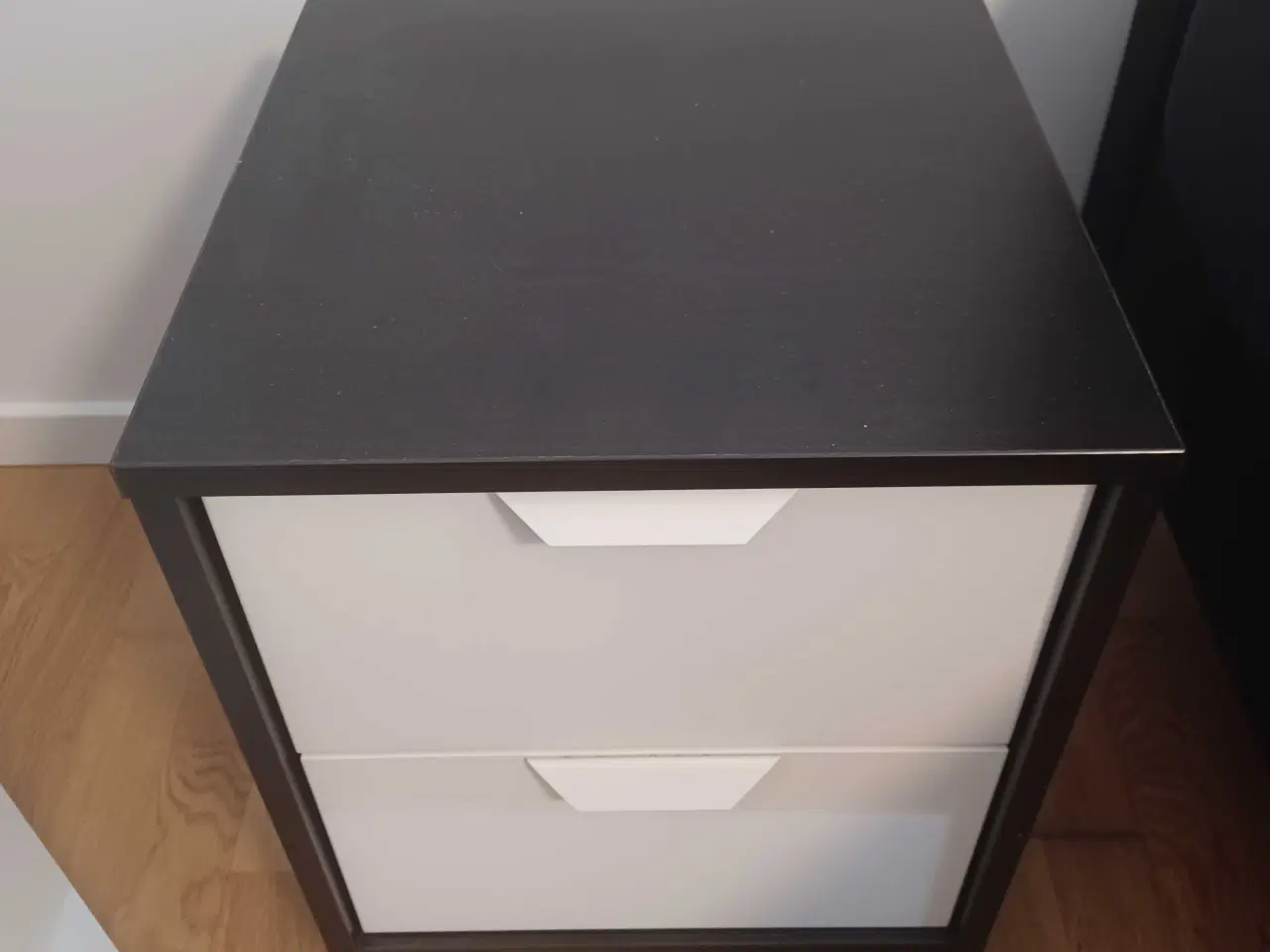 Billede 1 - Sengebord 