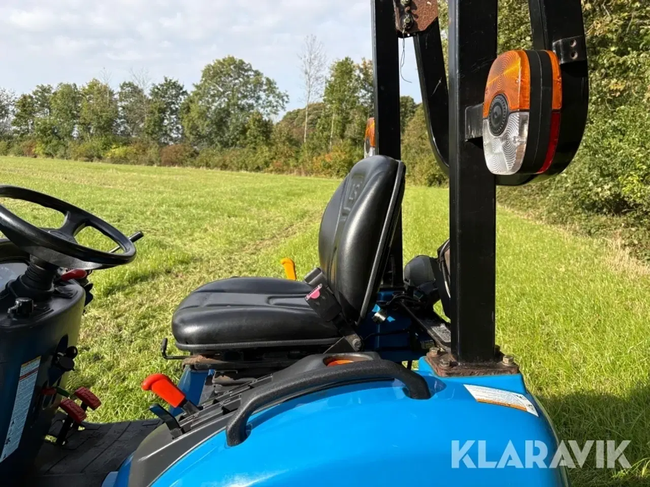 Billede 12 - Traktor LS J27HST med frontlæsser
