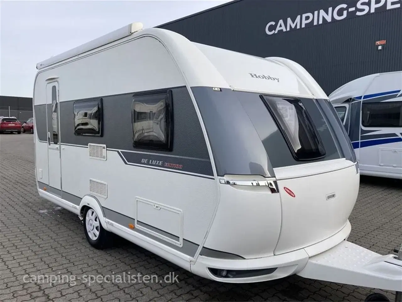 Billede 2 - 2015 - Hobby De Luxe Edition 440 SF   2015 Hobby 440 SF De Luxe Edition med markise fra 2020 - se den nu hos Camping-Specialisten.dk Silkeborg