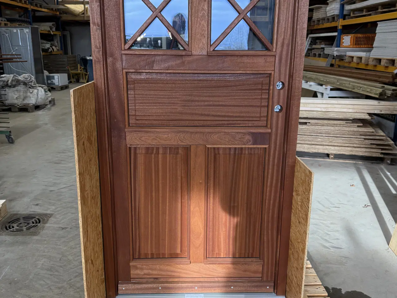 Billede 1 - Massiv ny kvalitets dør i Mahogni
