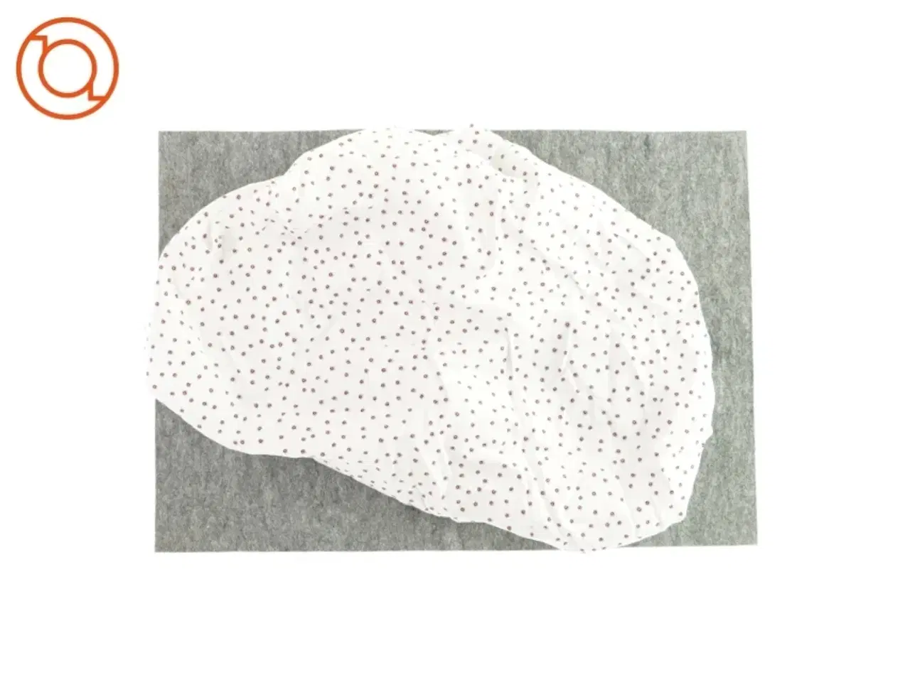 Billede 2 - Lagen til børneseng med små blomster på (Str. 1 m x 60 cm)