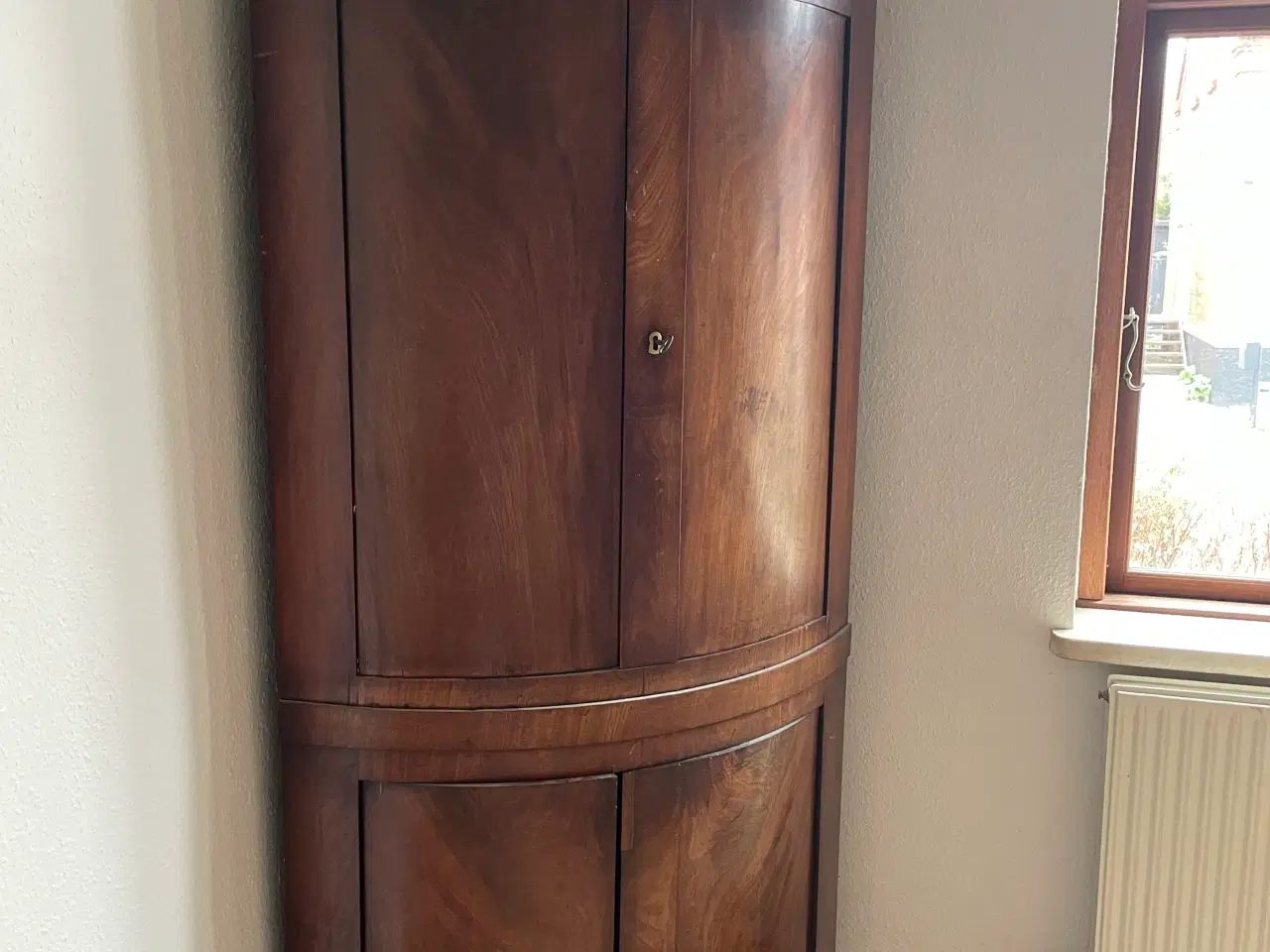 Billede 2 - Antik hjørneskab i mahogni