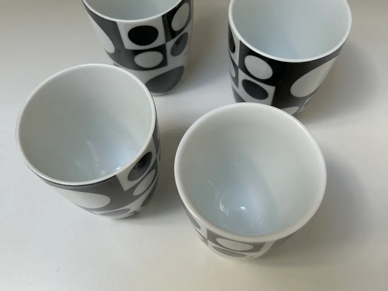 Billede 3 - 4 Termokrus, Verner Panton med sort deco.200