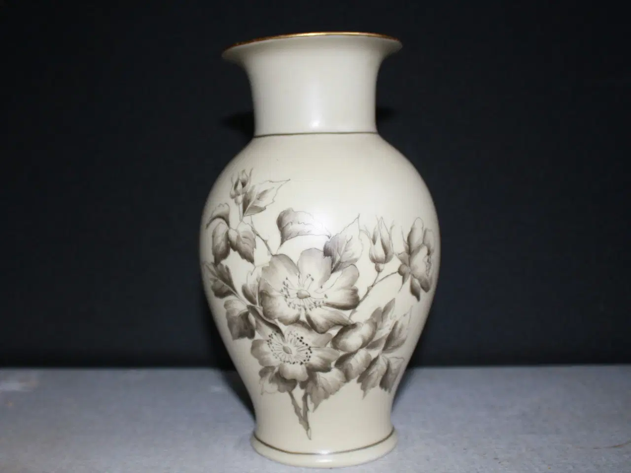 Billede 1 - Vase fra Royal Copenhagen