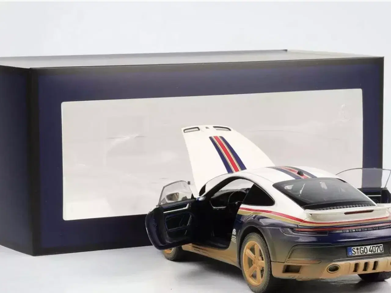 Billede 6 - 1:18 Porsche 911 Dakar Dirty verision