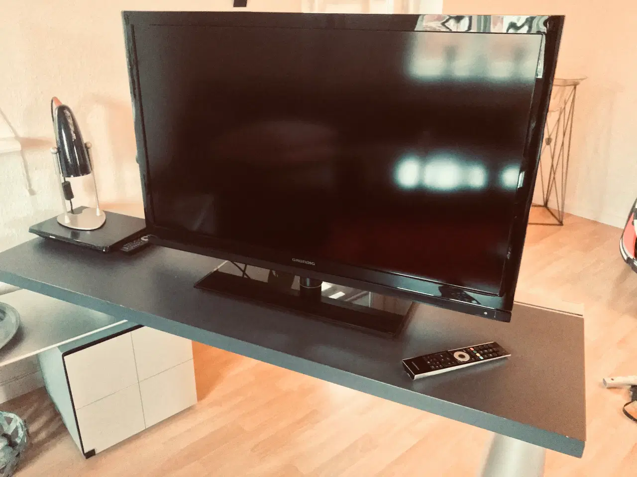 Billede 1 - VELHOLDT GRUNDIG TV 40” LED