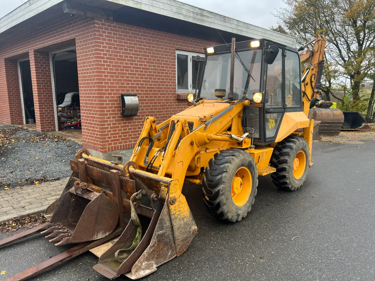 Billede 1 - Jcb 2cx lille rendegraver styring på alle hjul 