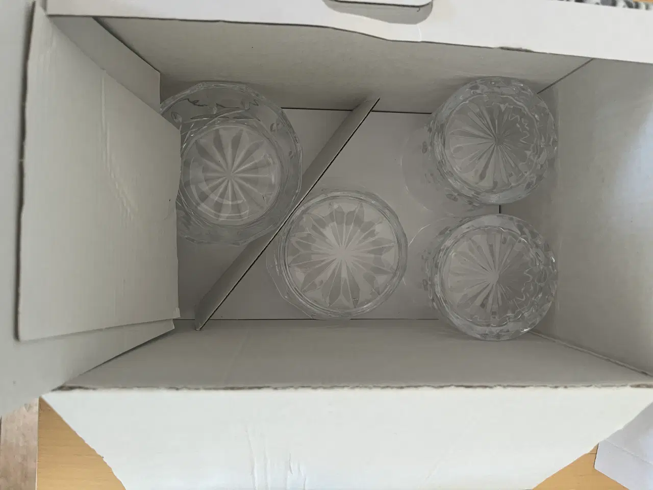 Billede 5 - Barsæt glas, isspand og snacksskåle