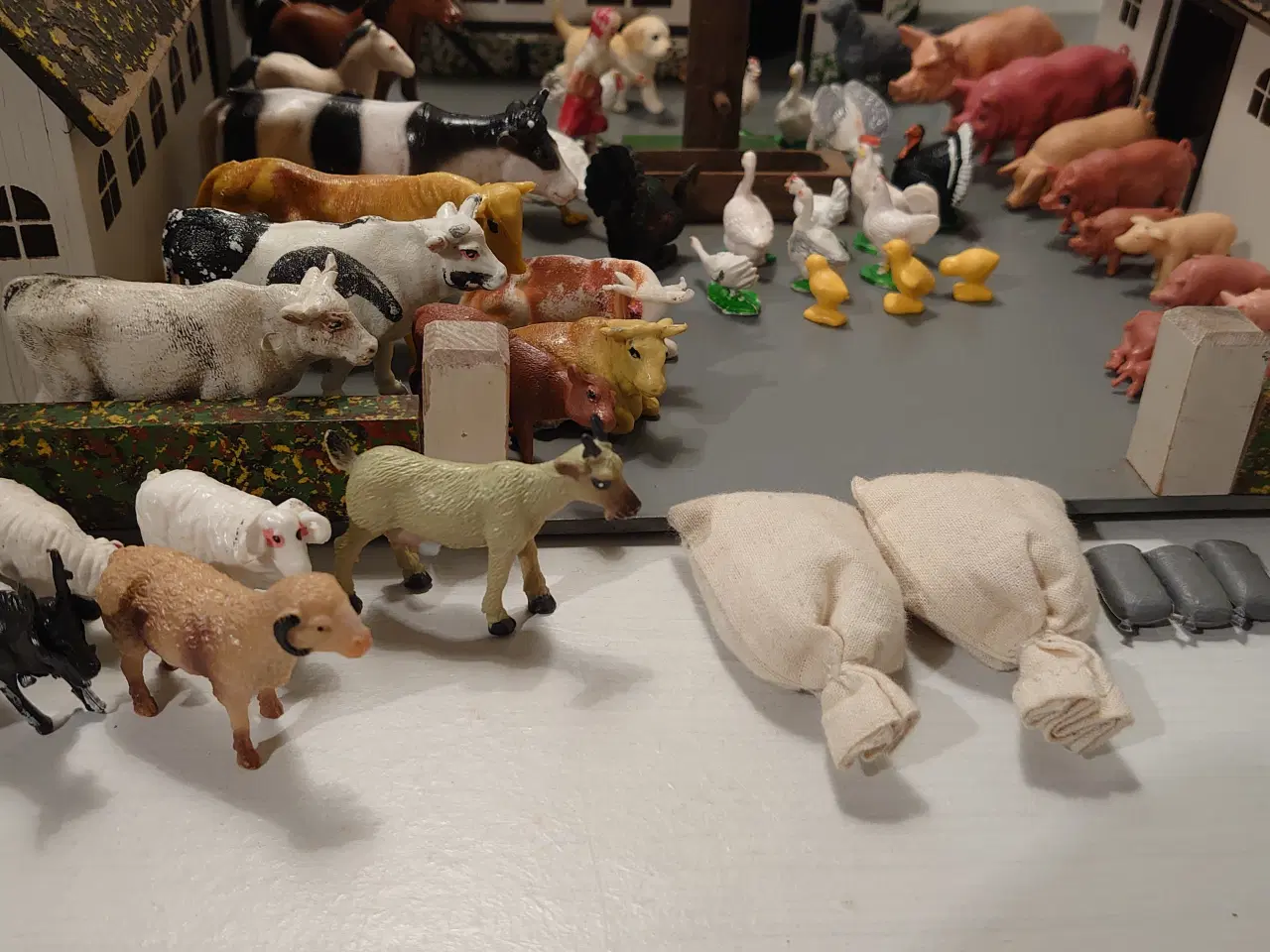 Billede 5 - Reisler træ bondegård+60 dele. Ca 1960