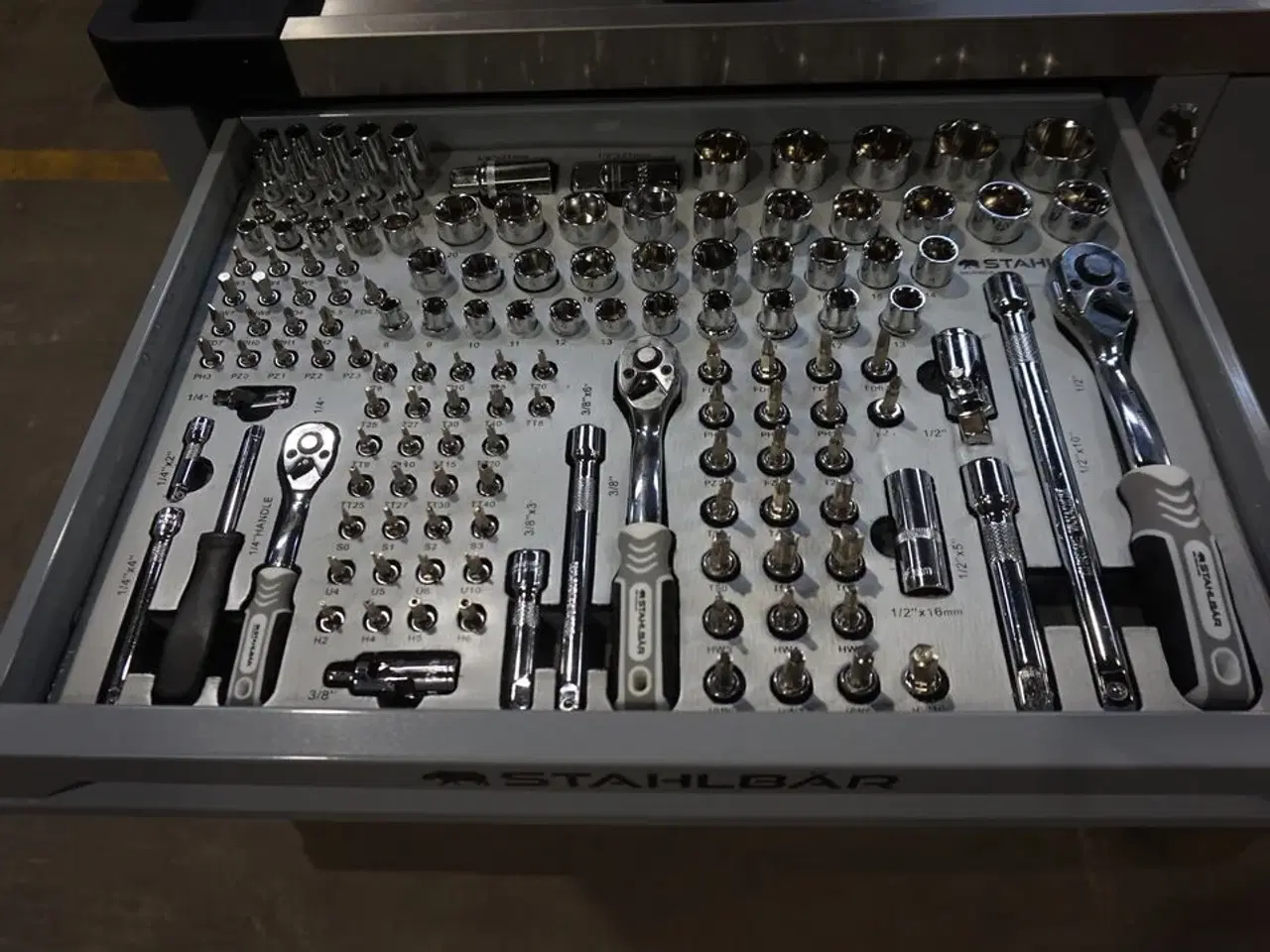Billede 2 - Værktøjsvogn, Stahlbär, 7 skuffer inkl. Værktøj. Grey