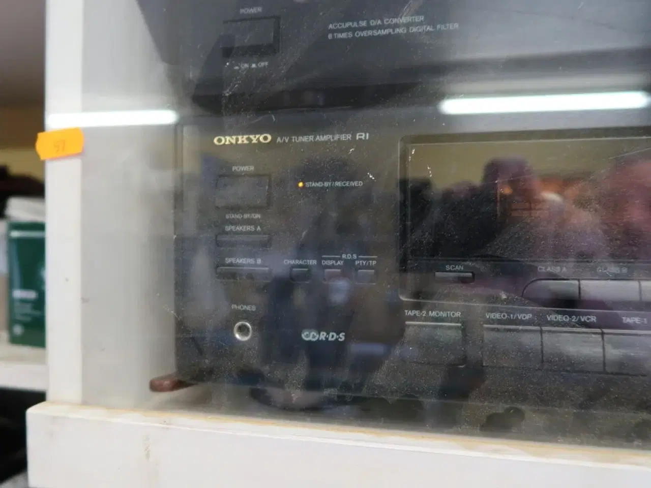 Billede 8 - Div. Plejemidler, værktøj, forstærker ONKYO samt højtalere