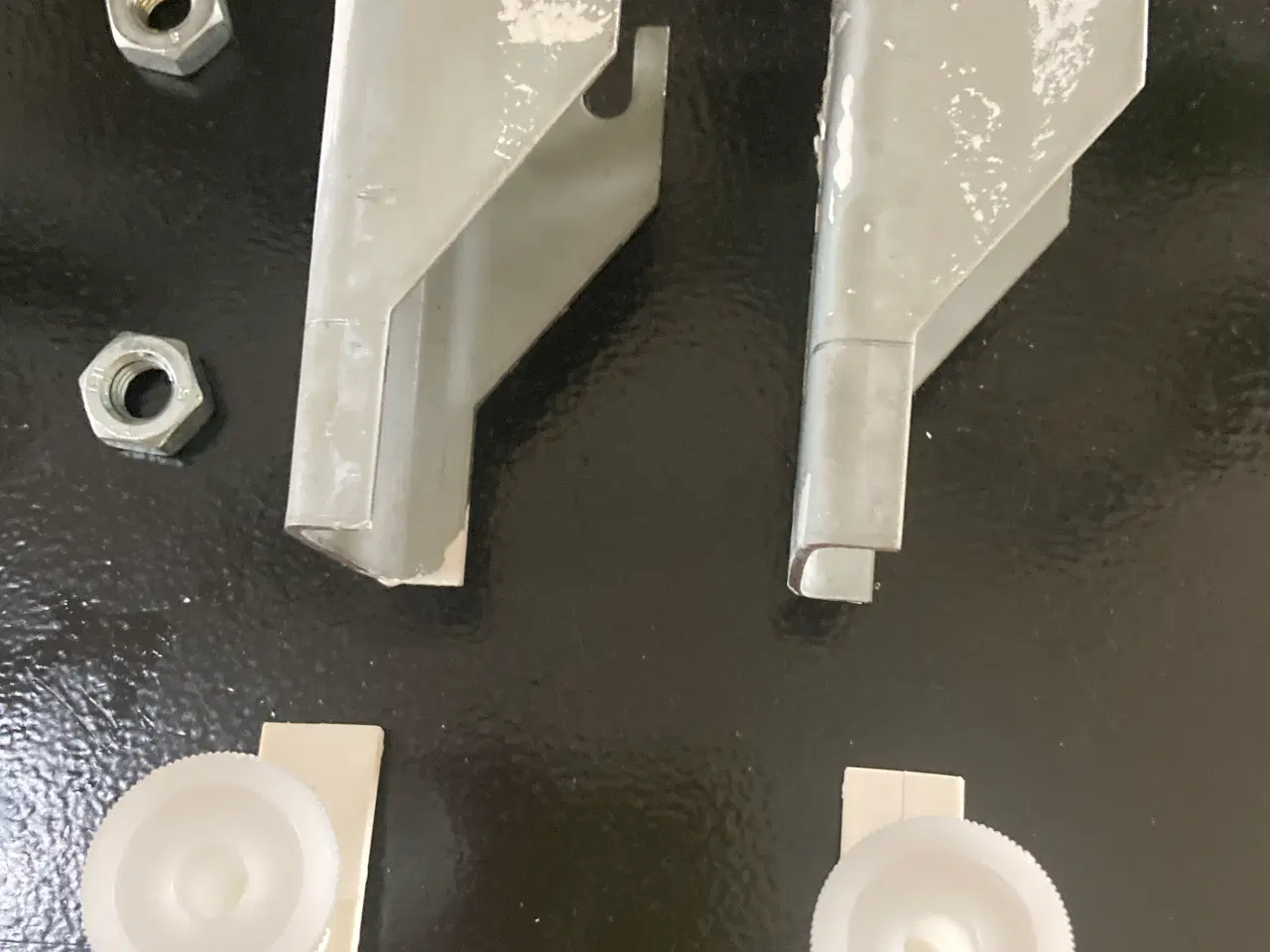 Billede 4 - Beslag for radiator ophæng