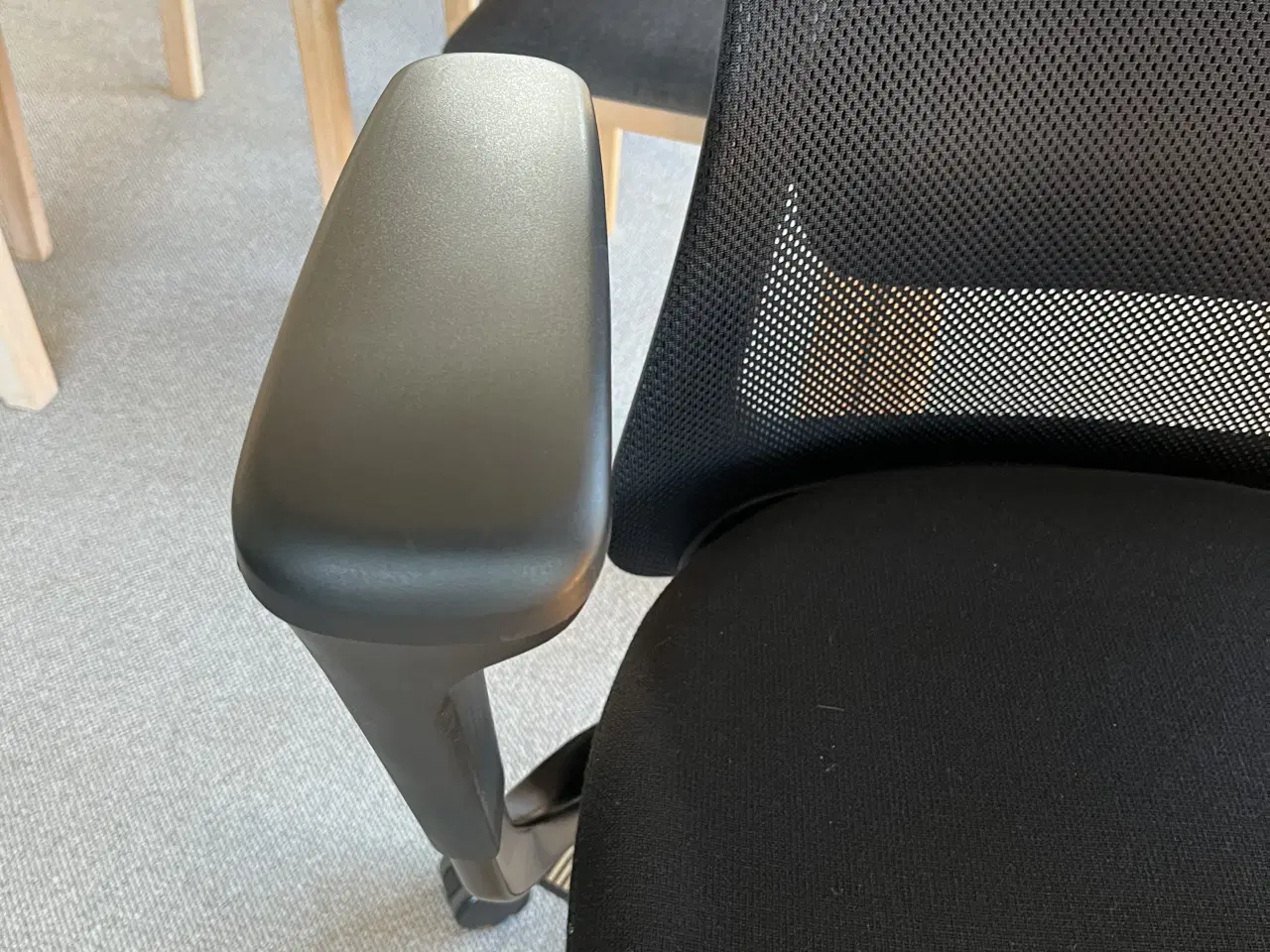 Billede 3 - HÅG Sofi mesh Communication 7502 m/armlæn