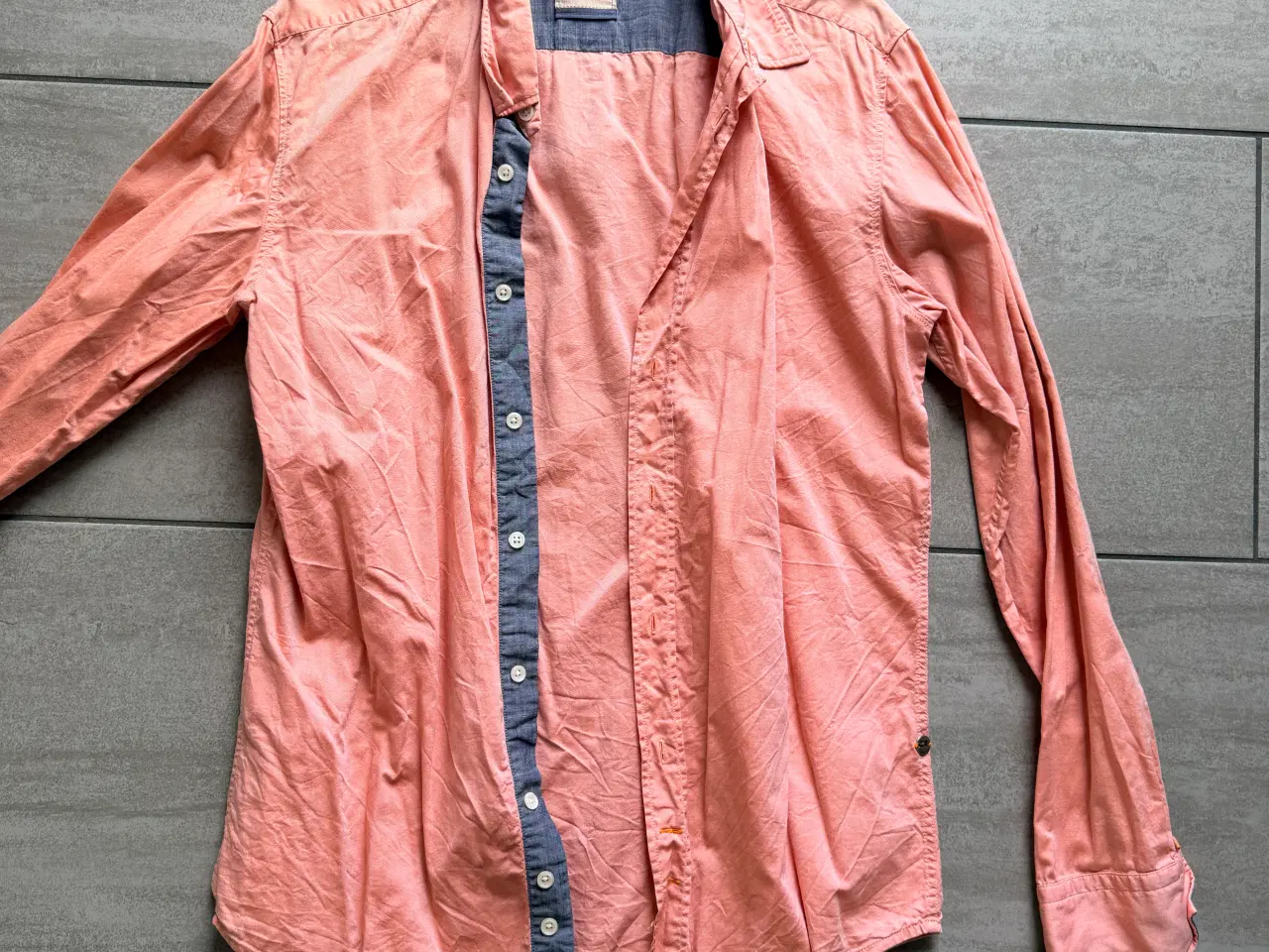 Billede 1 - Hugo Boss skjorte str. L