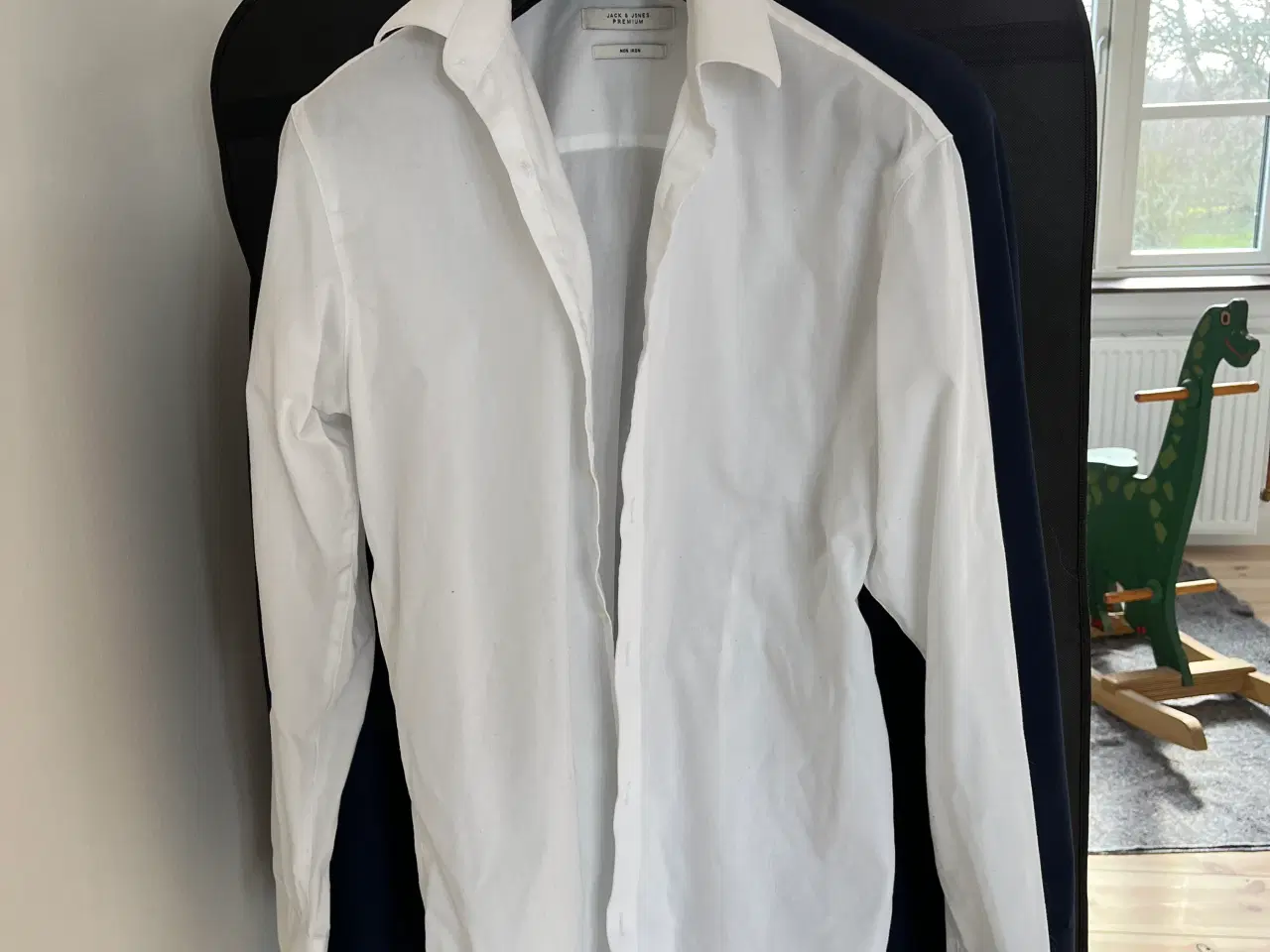 Billede 4 - Jakkesæt blå med hvid skjorte