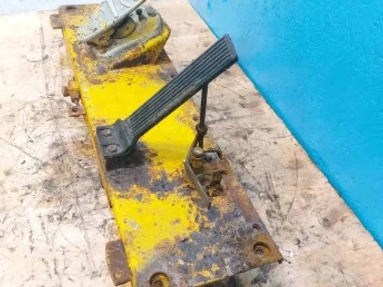 Billede 10 - Hanomag 44C Hovede Bremseventil 2945477M1