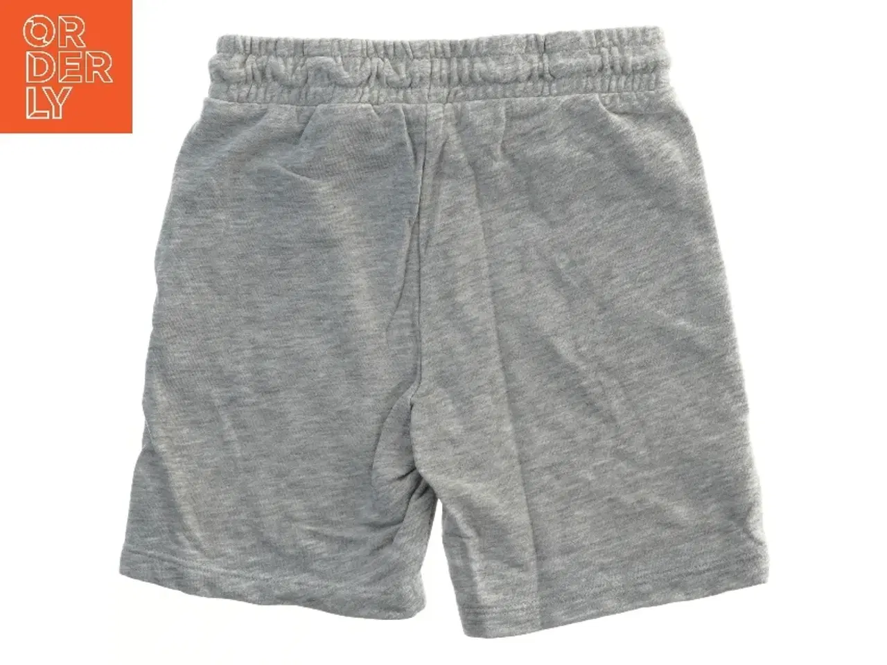 Billede 2 - Grå shorts fra H&M (str. 128)