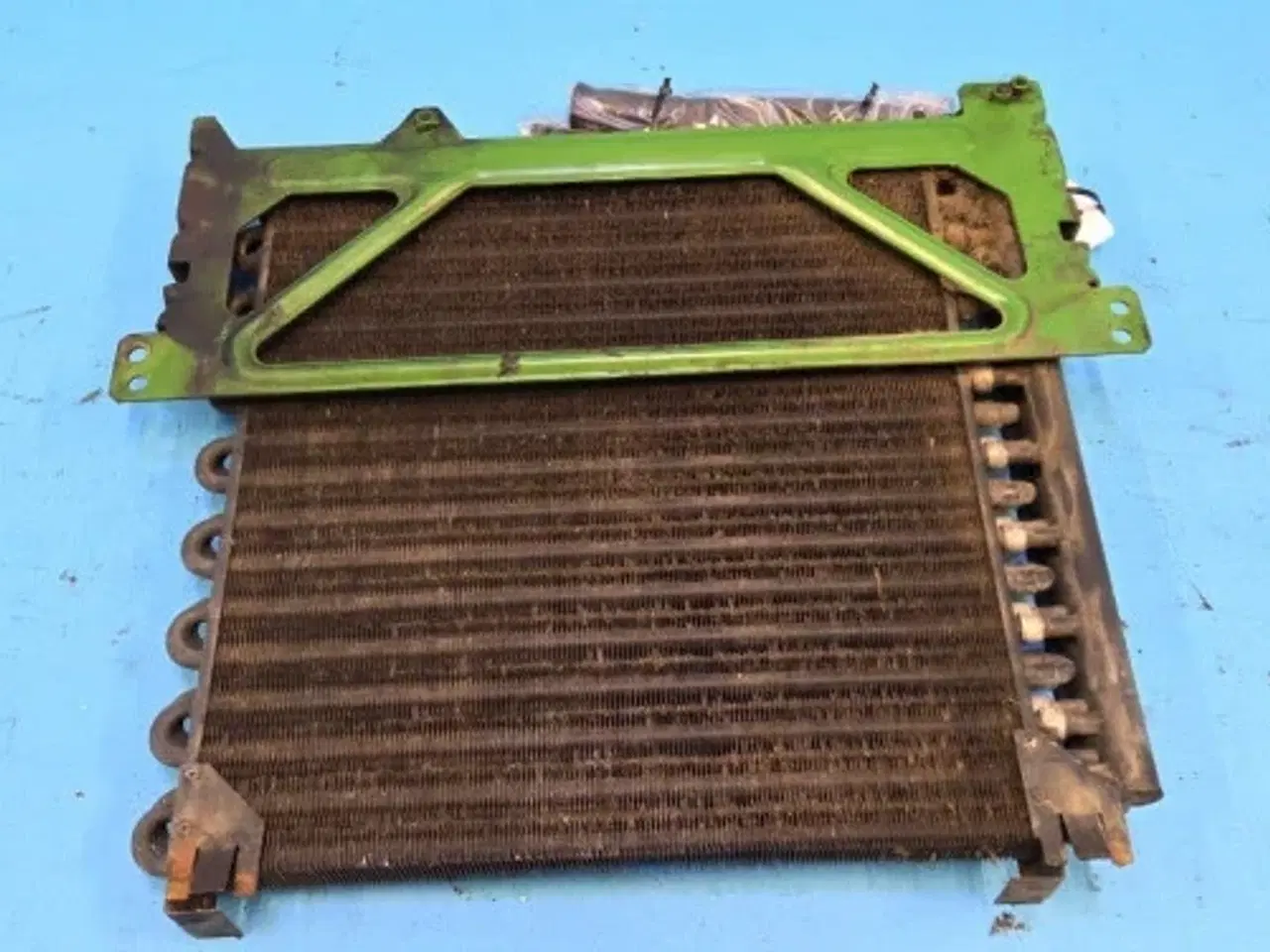 Billede 2 - John Deere 6300 Oliekøler AL119566