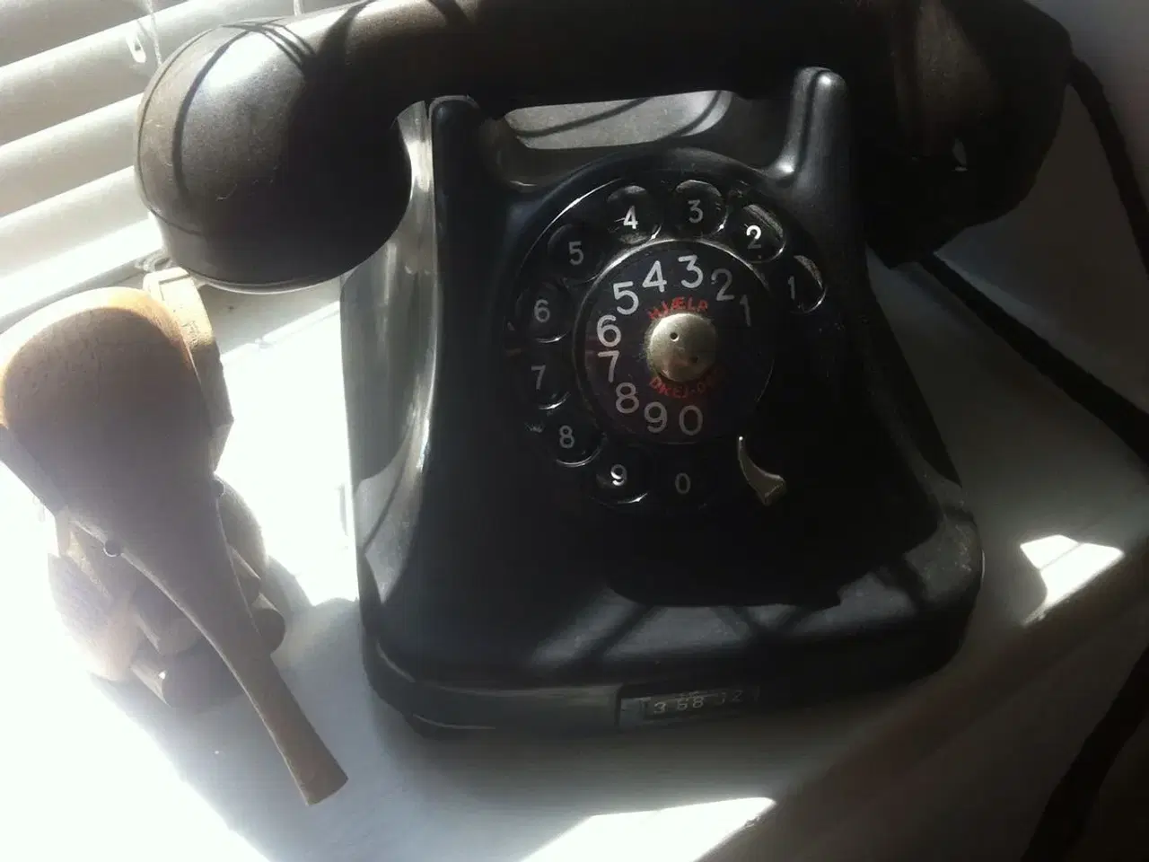 Billede 1 - Sort bakelit telefon med drejeskive