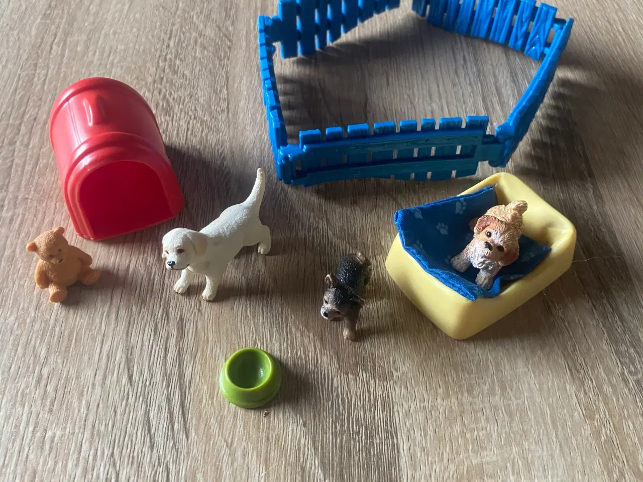 Billede 1 - Schleich hundegård