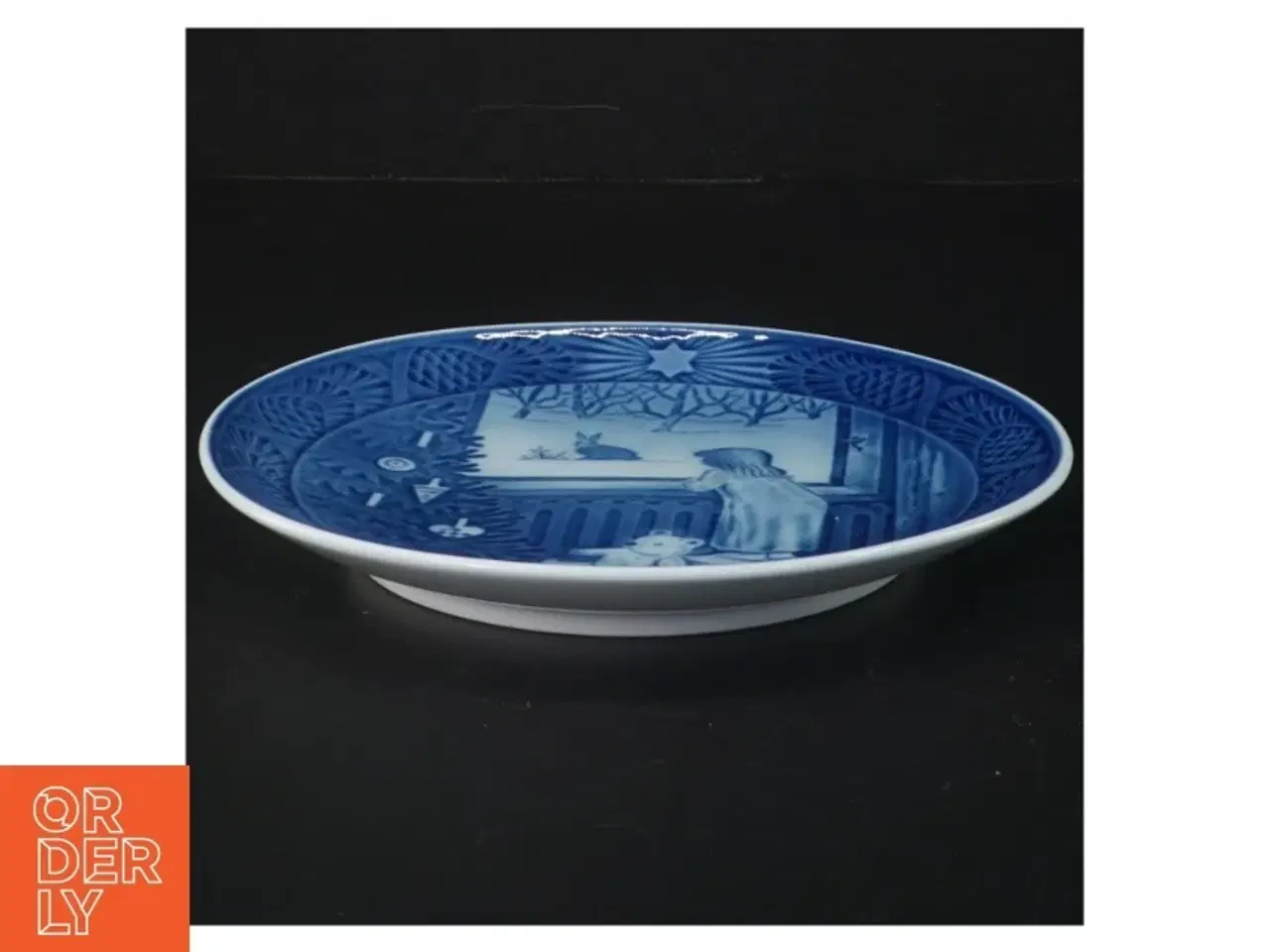 Billede 2 - Juleplatte 1982 fra Royal Copenhagen (str. Ø. 18 cm)
