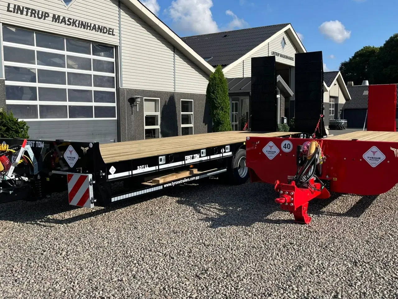 Billede 21 - Tyrone 27TLL LANG MODEL med kombi bremser, både luft og hydrauliske bremser. Affjedret træk og affjedret aksler. Med hydrauliske ramper og værktøjskasse