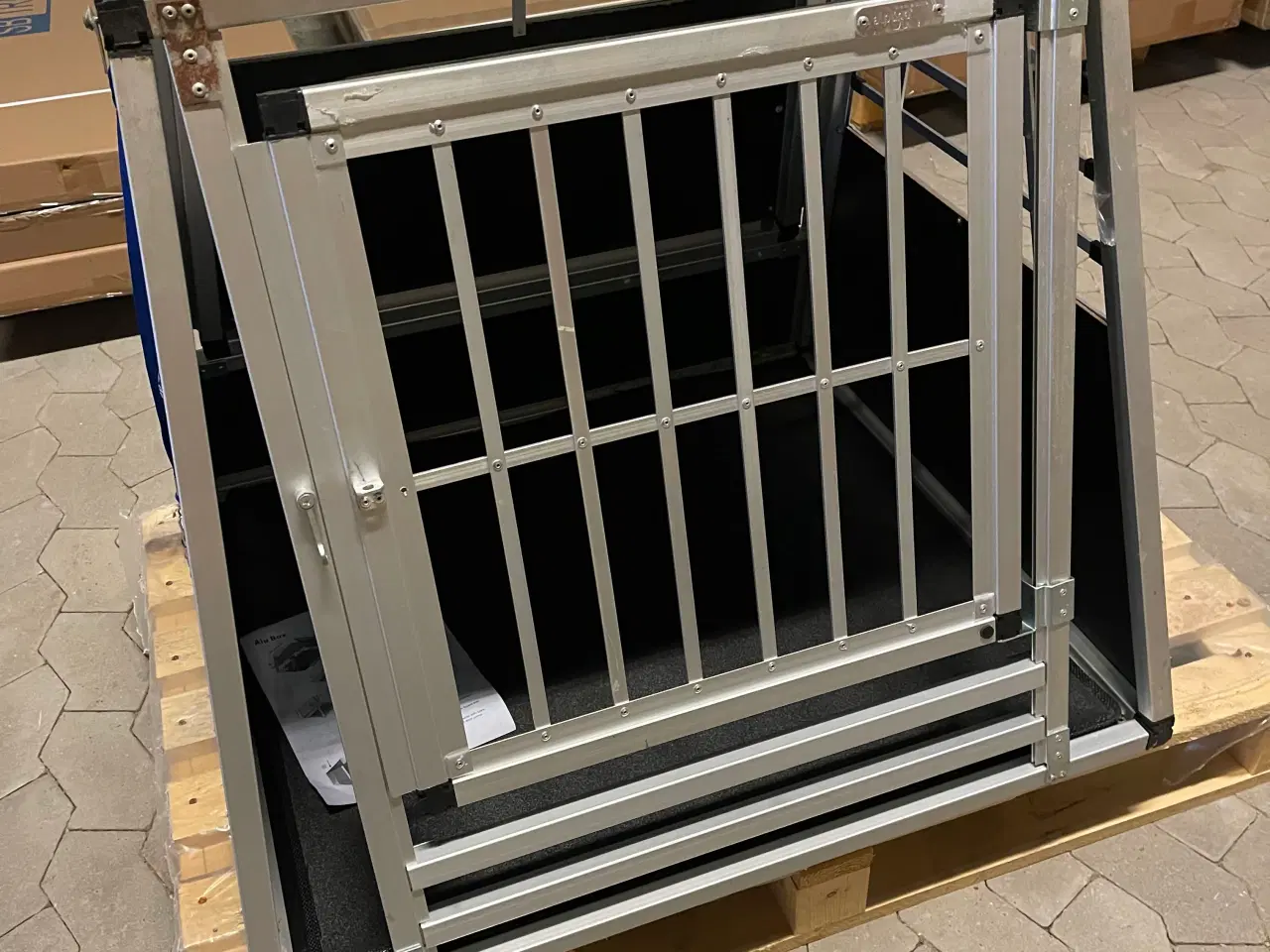 Billede 8 - Stort hundebur fra Alpuna.de