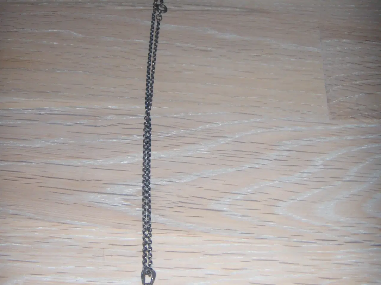Billede 1 - Kæde med vedhæng 