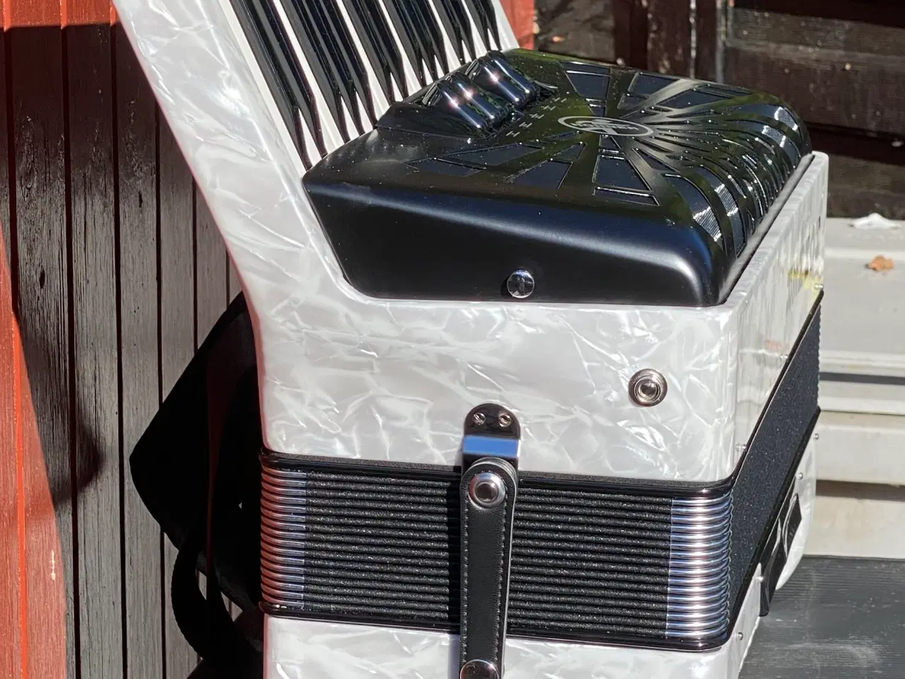 Billede 11 - Hohner Bravo III 72 – Hvid Perlemor