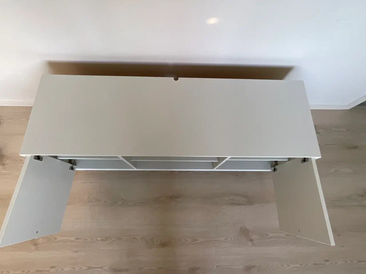 Billede 5 - Ilva Boxmodul med 3 skuffer og TV Bord i hvid